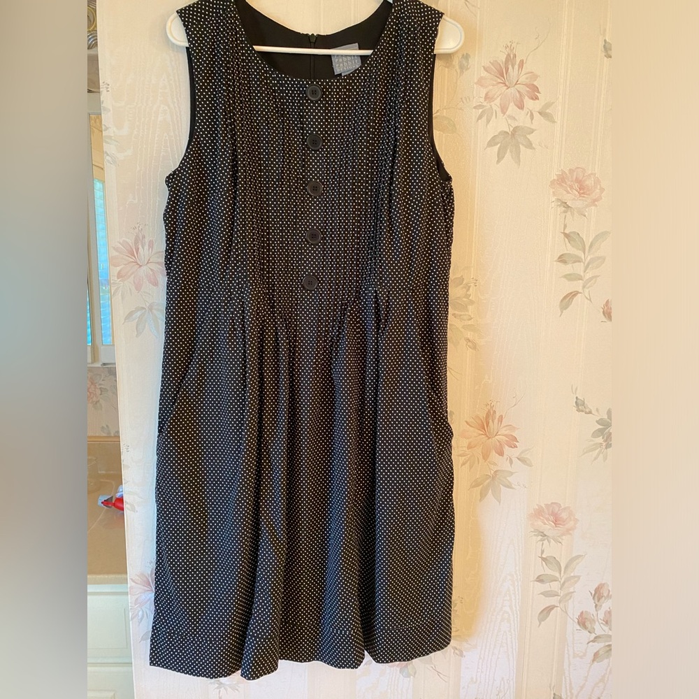 EUC Rabbit Rabbit Rabbit designs size 14 black/white polka dot dress. MIDI lgth
